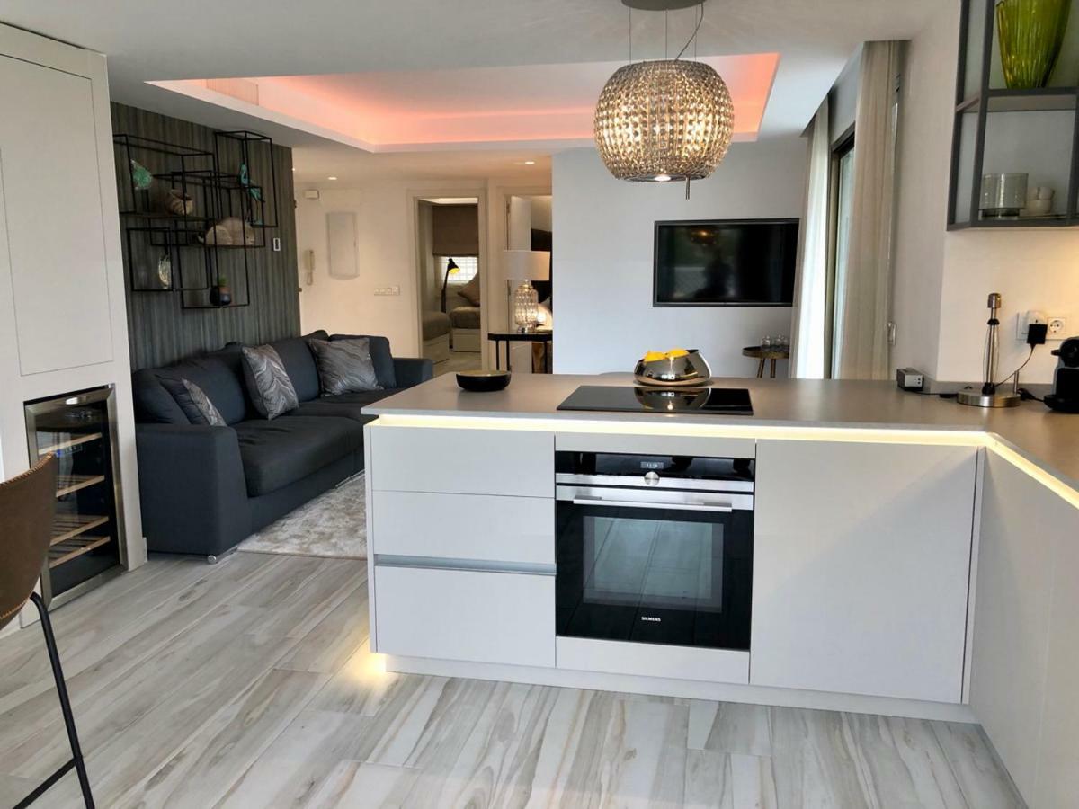 Luxury Apartment In La Isla, Walking Distance To Puerto Banus Марбелья Экстерьер фото